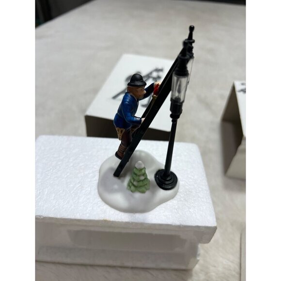 Department 56 Heritage Village Collection Bringing Home The Yule Log & Lamplight - Picture 2 of 11